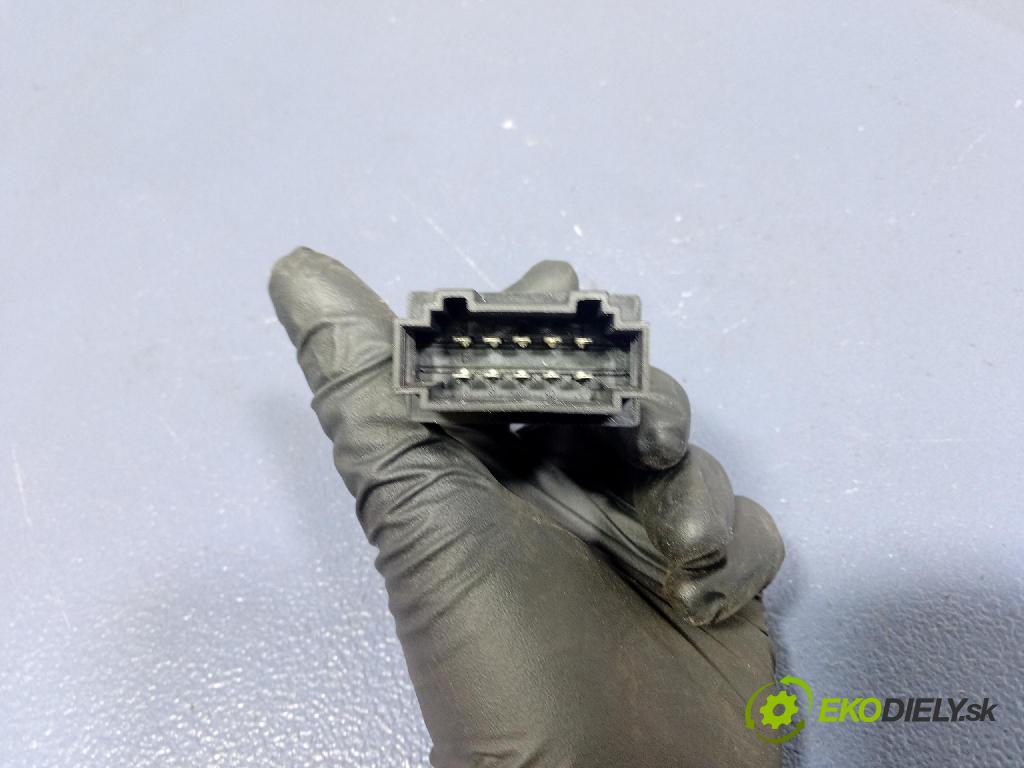 Audi A6 1999 prepínač svetiel NÚDZA: 4B0941509K