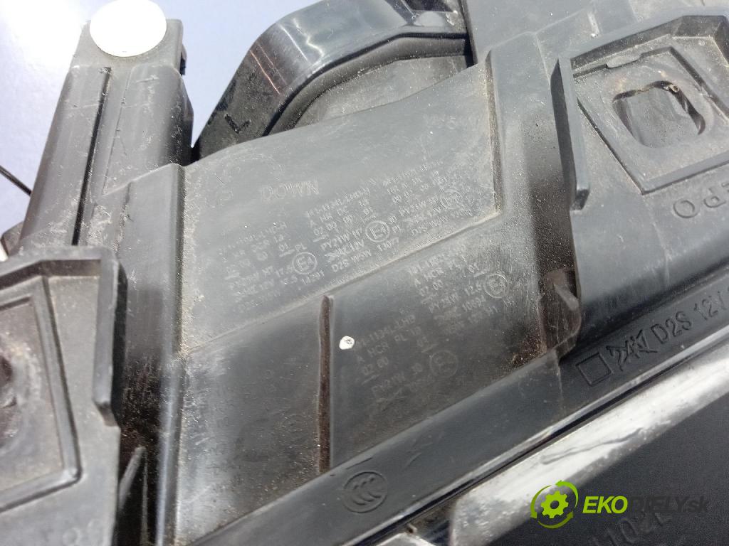 Audi A6 1999 Reflektor: Vľavo: 441-1134L