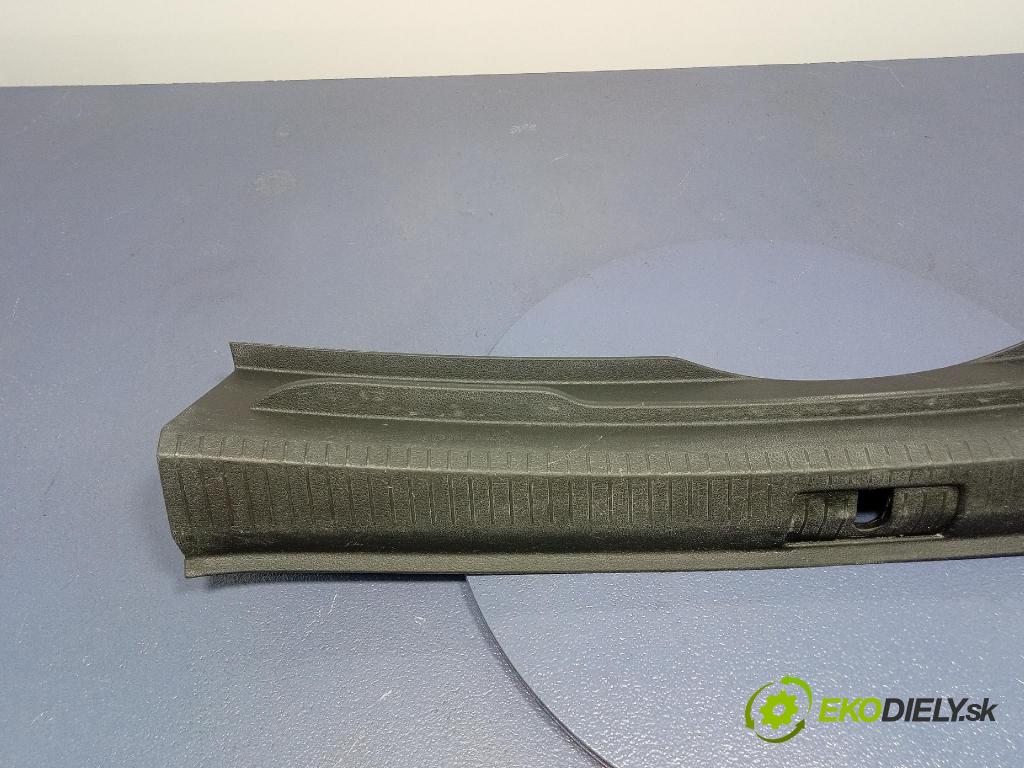 Vw Golf 2019 lišta kufra: 5G9863459