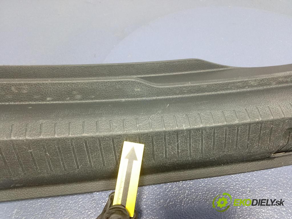 Vw Golf 2019 lišta kufra: 5G9863459