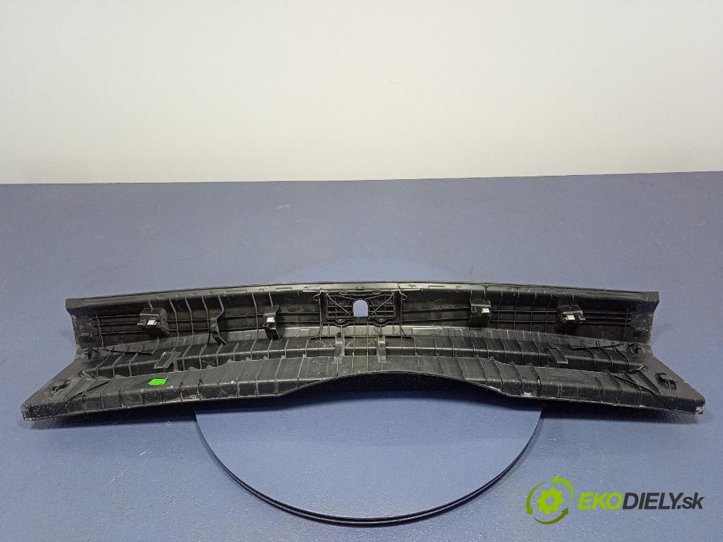 Vw Golf 2019 lišta kufra: 5G9863459