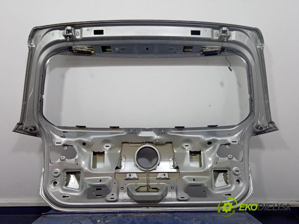 Vw Golf 2019 zadna dveře kufra: kufra: