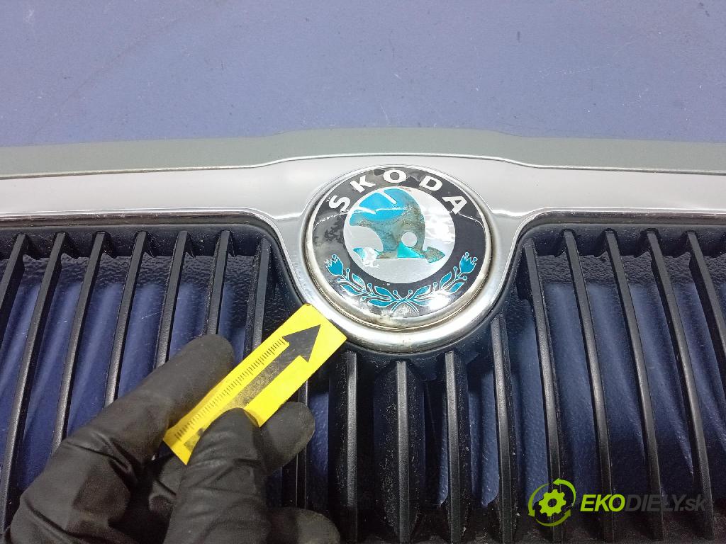 Skoda Octavia 2003 miežka / Gril: 1U0853651E