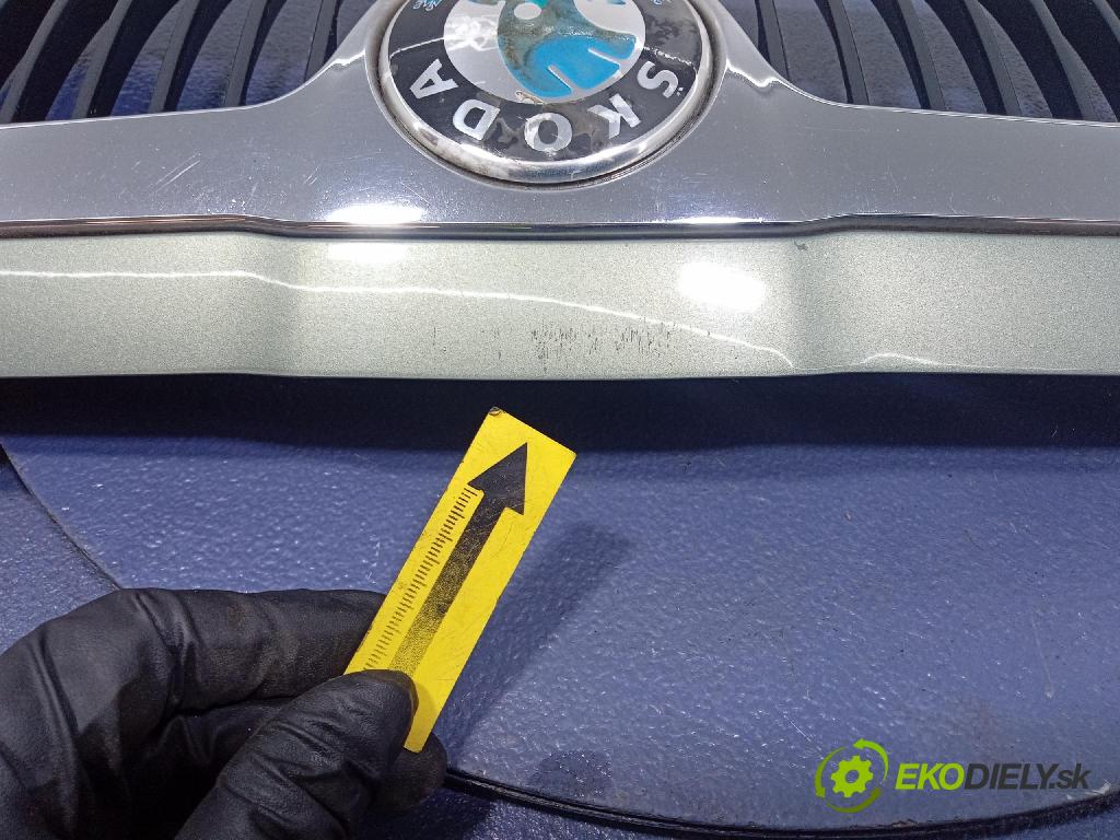 Skoda Octavia 2003 miežka / Gril: 1U0853651E