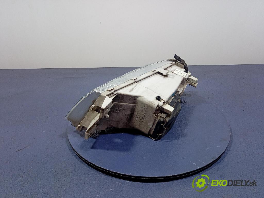 Skoda Octavia 2003 Reflektor: v pravo: 1U1941016K