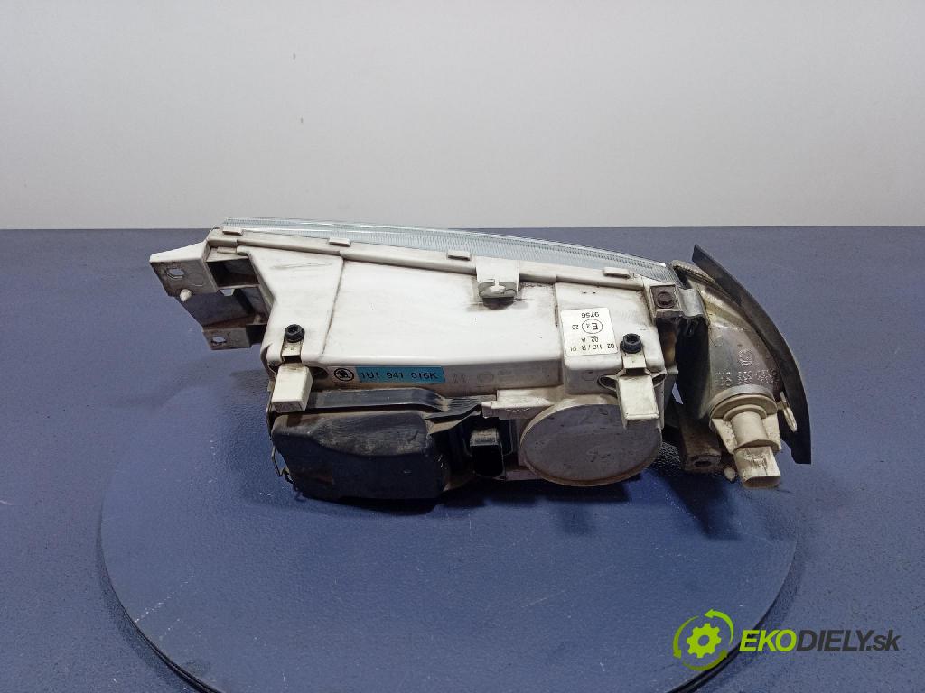 Skoda Octavia 2003 Reflektor: v pravo: 1U1941016K