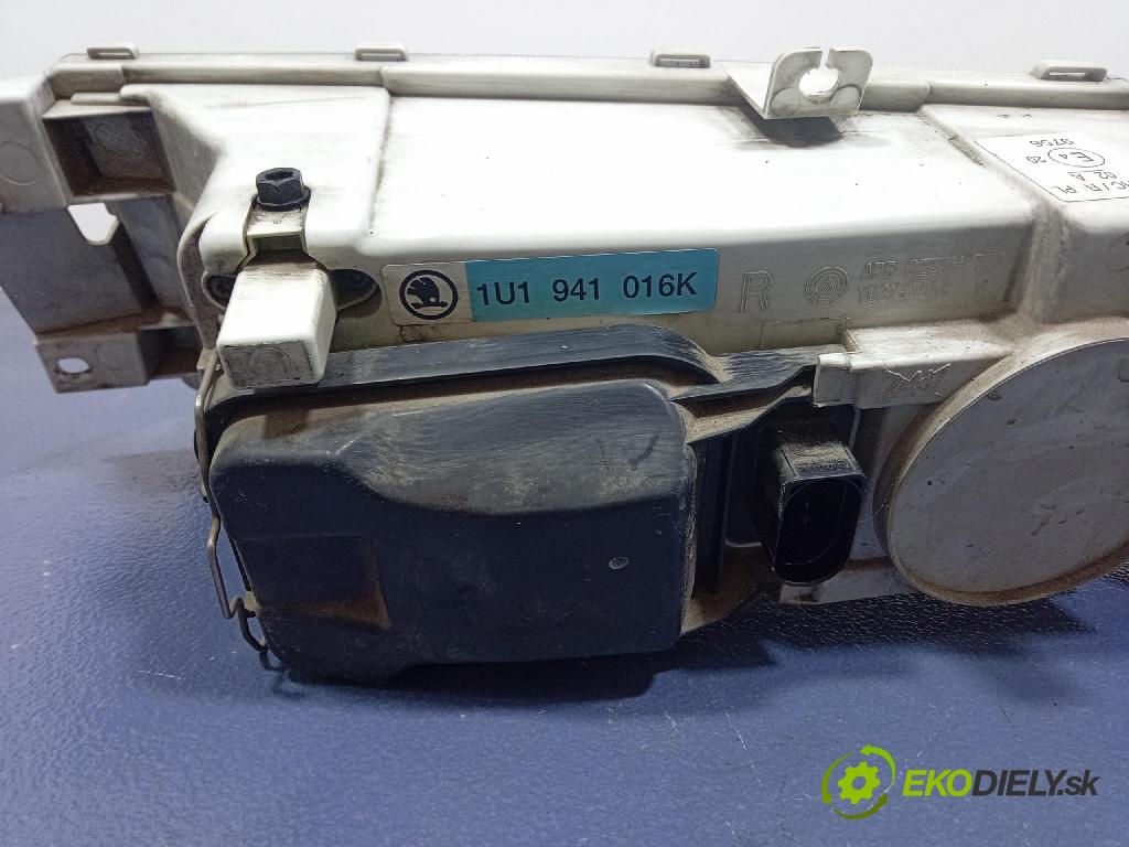 Skoda Octavia 2003 Reflektor: v pravo: 1U1941016K