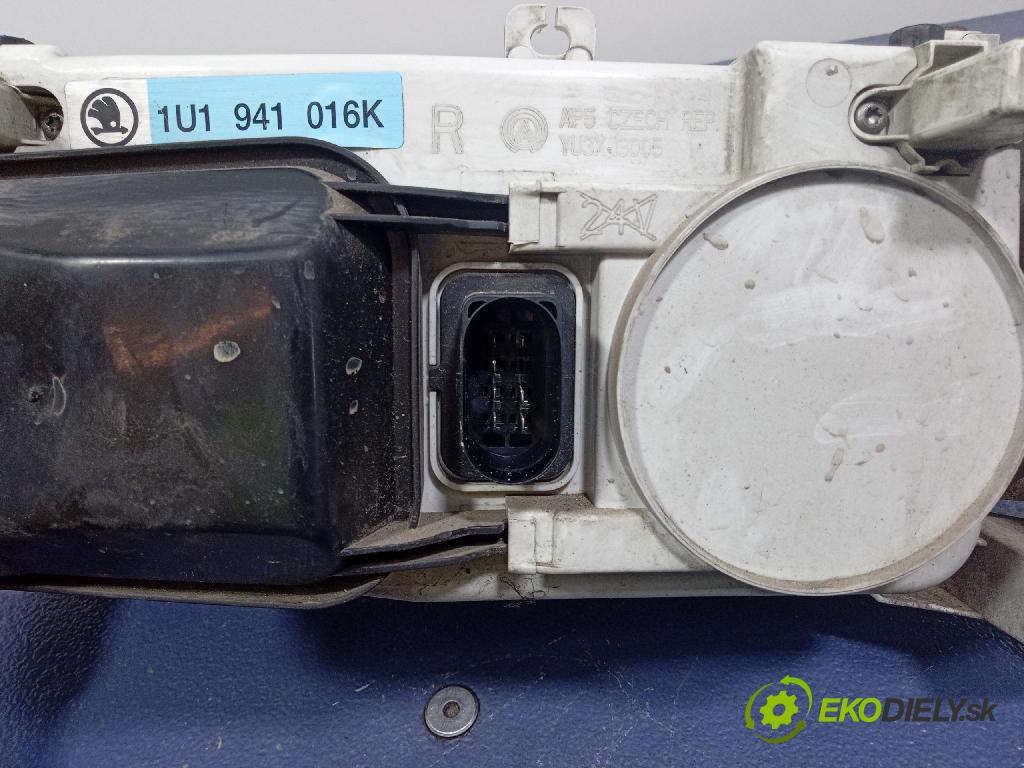 Skoda Octavia 2003 Reflektor: v pravo: 1U1941016K
