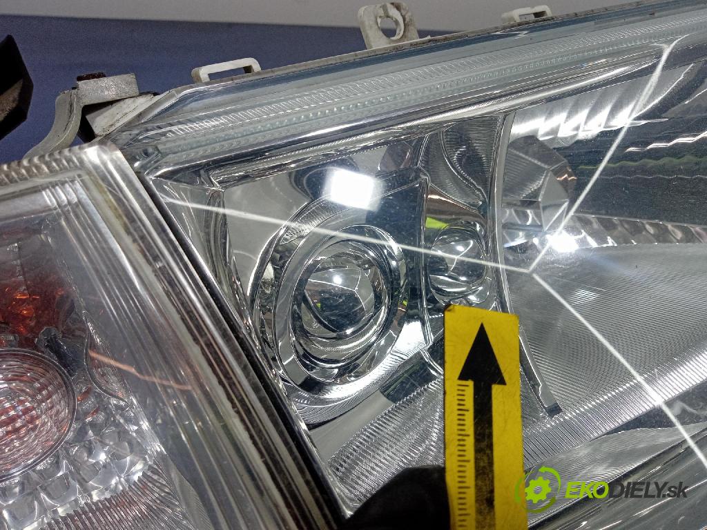 Skoda Octavia 2003 Reflektor: v pravo: 1U1941016K