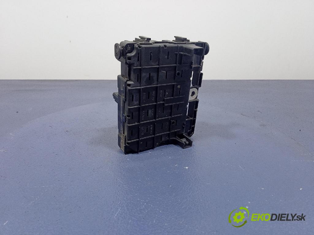 Peugeot 307 2005 skříňka Pojistky 9650664080