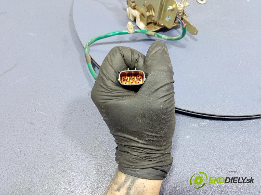 Mazda Mx-5 1999 zámok dvere Predné Vľavo: 