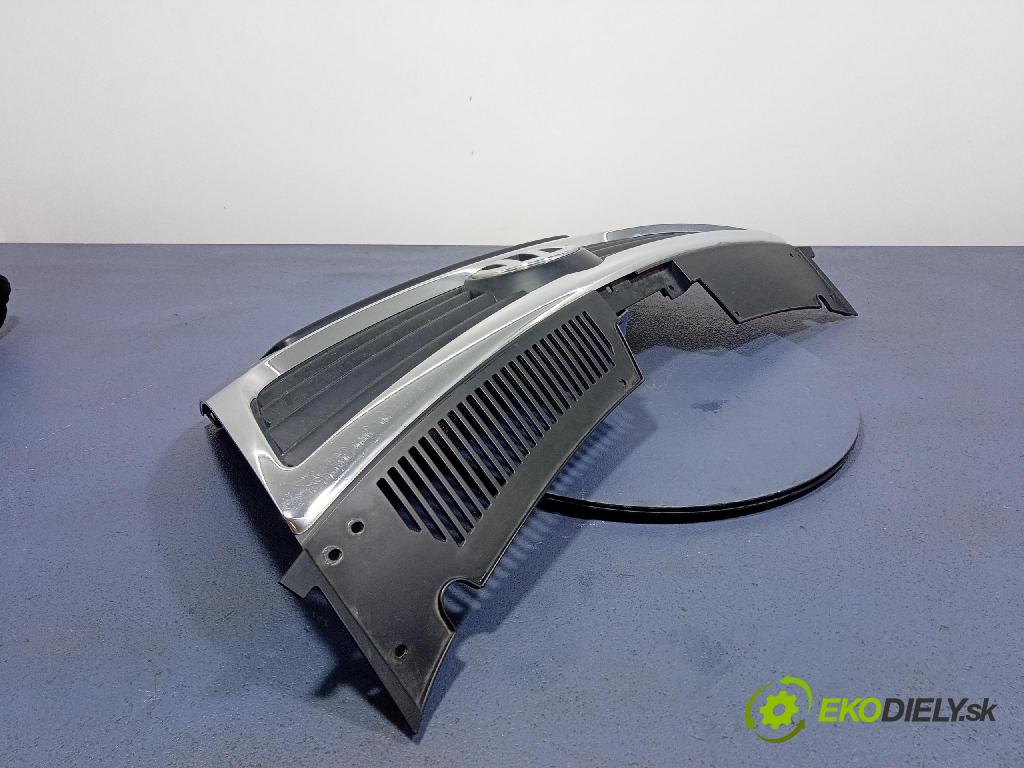 Vw Passat 2008 miežka / Gril: 3C0853651AF