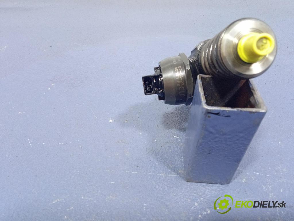 Vw Passat 2008 vstrek 038130073BQ