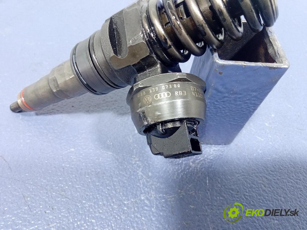 Vw Passat 2008 vstrek 038130073BQ