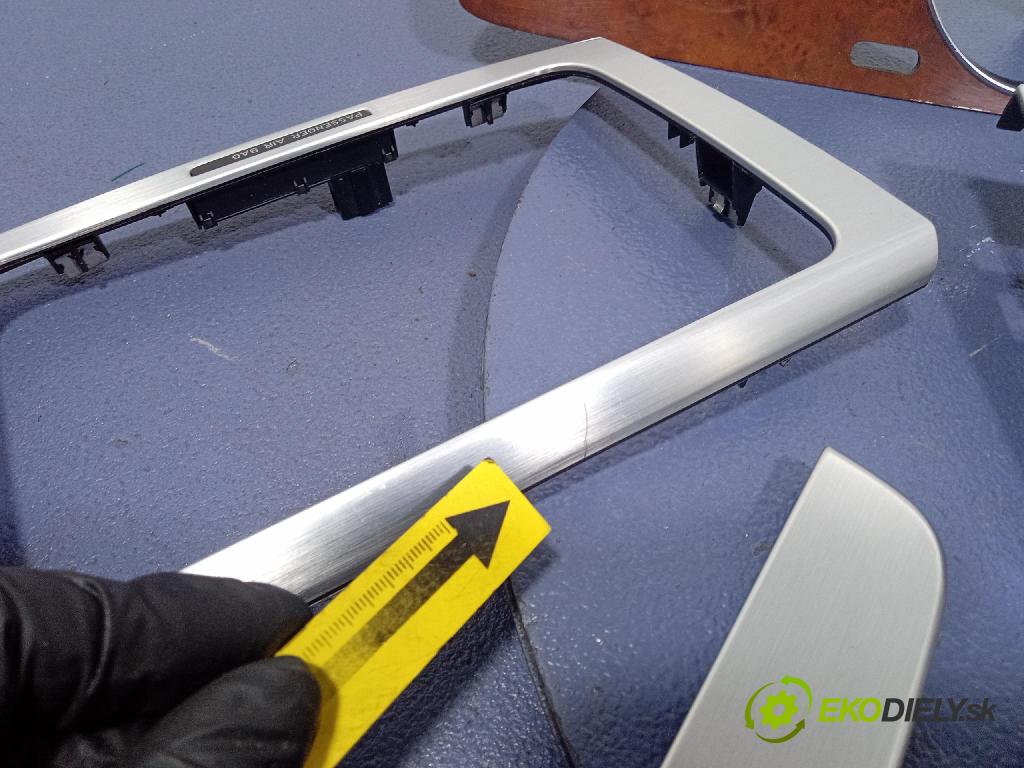 Vw Passat 2008 lišta Dekoratívne: Vnútri: 3C1858335AQ