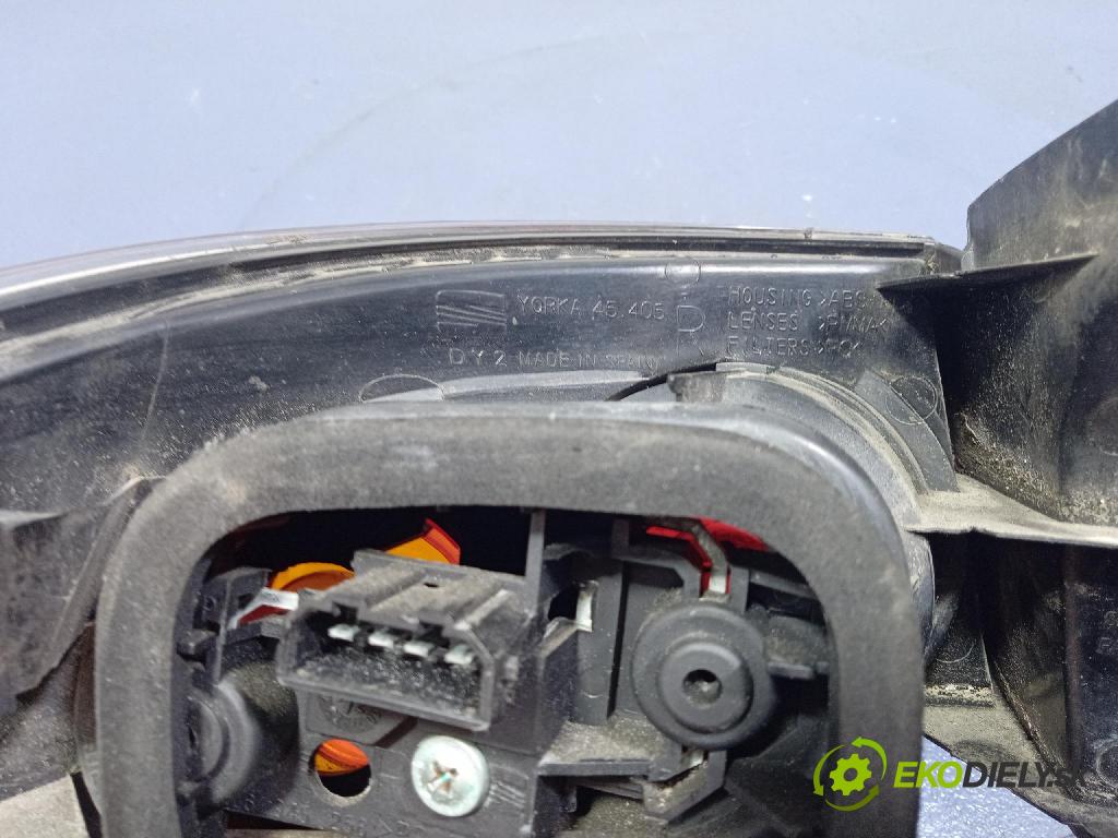 Seat Ibiza 2003 svetlo / reflektor zad Prava: Vonkajsia: 6L6945096A