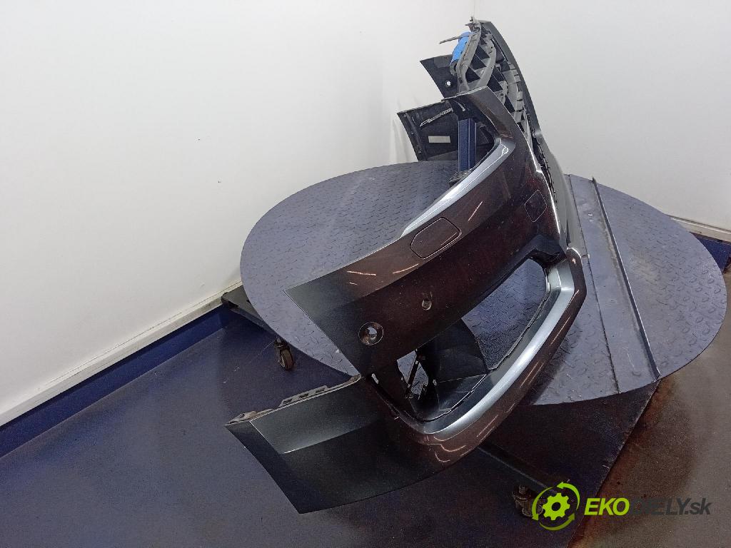 Audi S8 0 nárazník Predné 4H0807437K