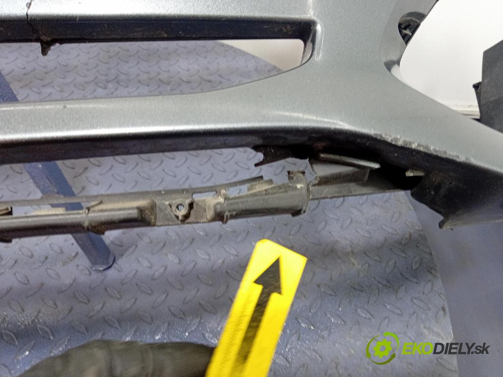 Audi S8 0 nárazník Predné 4H0807437K