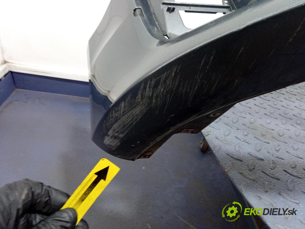 Audi S8 0 nárazník Predné 4H0807437K