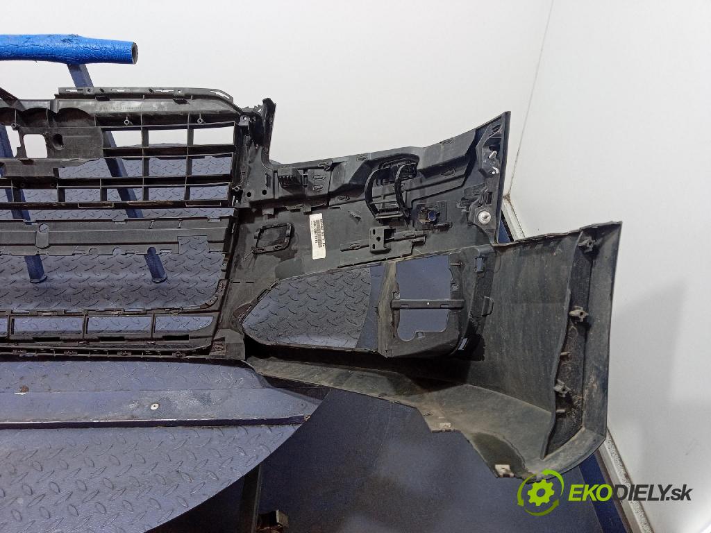 Audi S8 0 nárazník Predné 4H0807437K