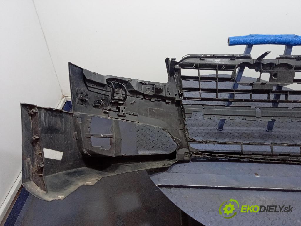 Audi S8 0 nárazník Predné 4H0807437K