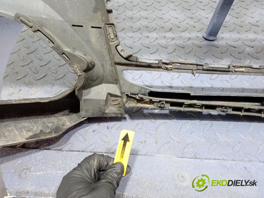 Audi S8 0 nárazník Predné 4H0807437K