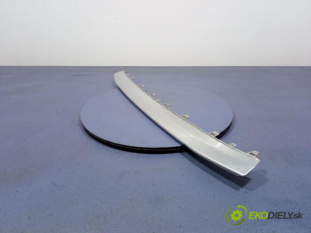 Audi S8 0 lišta narazník 4H0807110C