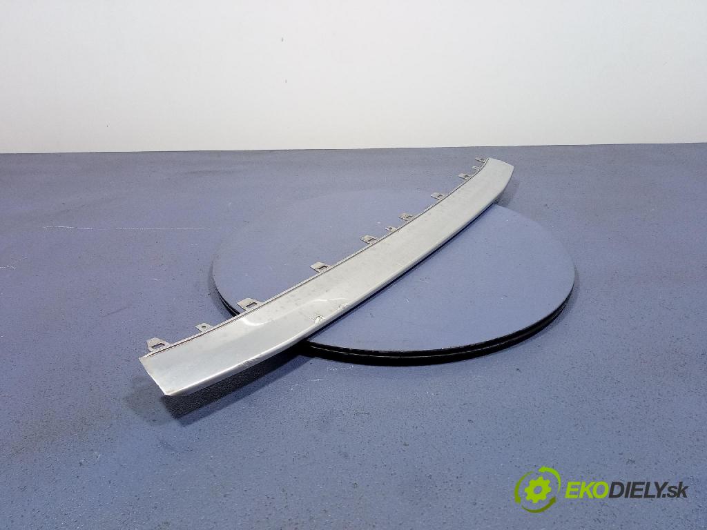 Audi S8 0 lišta narazník 4H0807110C