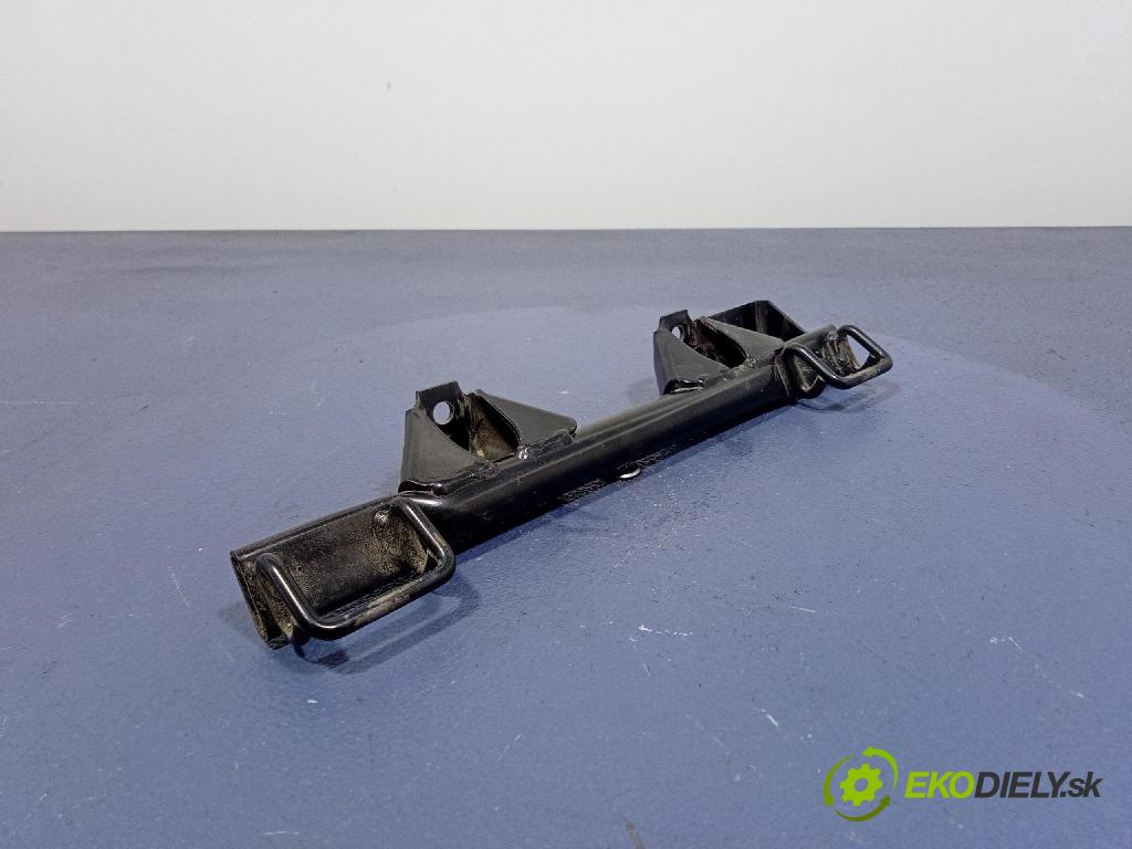 Audi A4 2007 Sedačka zadný 8E0813546A