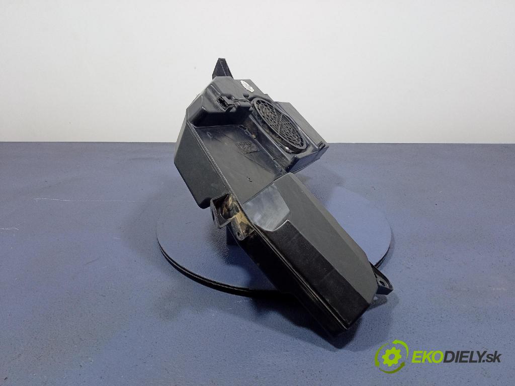 Audi A4 2007 Reproduktor / Subwoofer: 8E9035382D