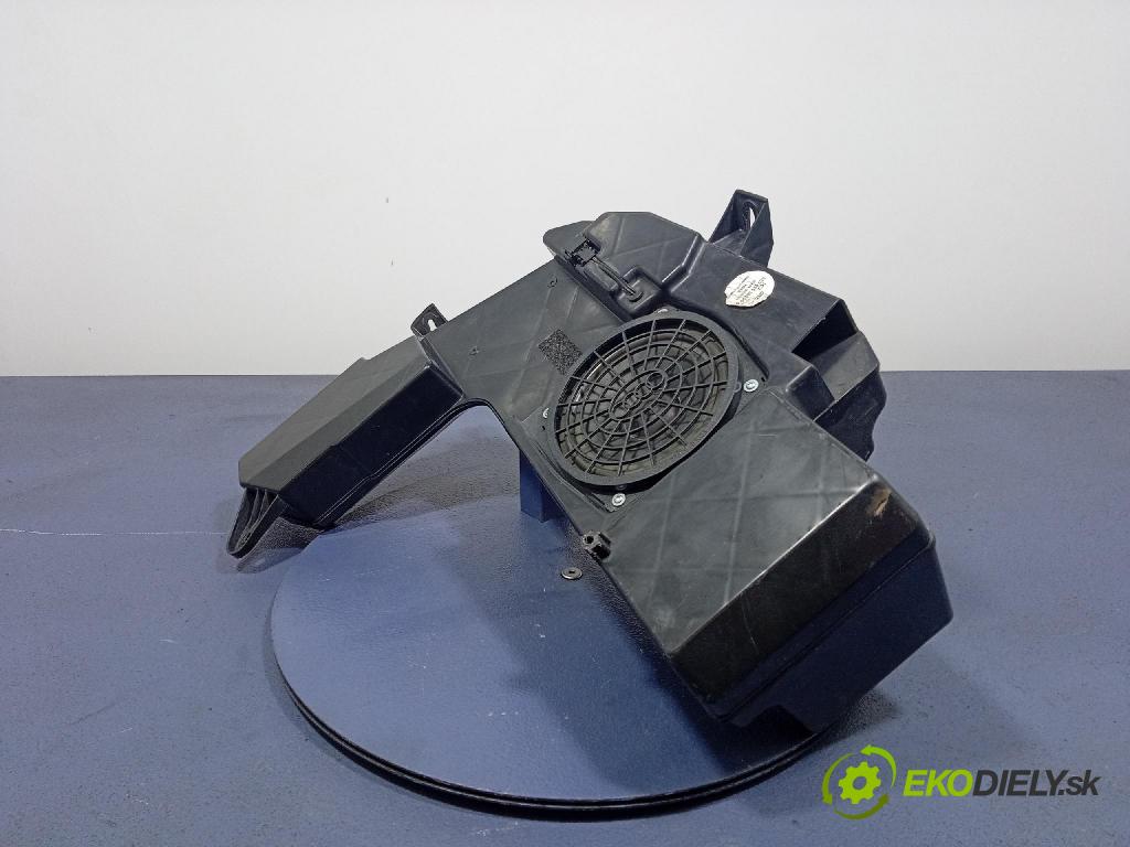 Audi A4 2007 Reproduktor / Subwoofer: 8E9035382D