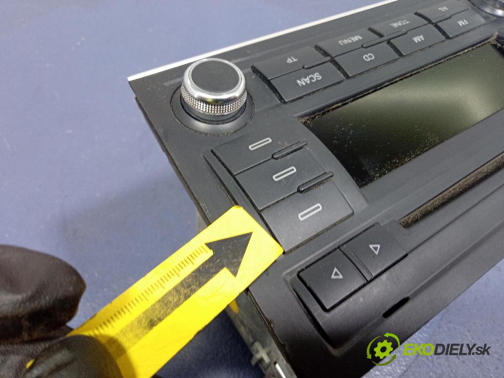 Audi A4 2007 Radio I Navigace: 8E0035186AK