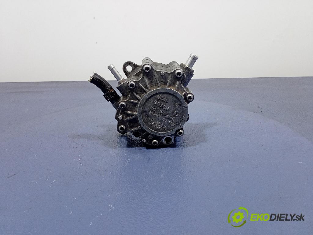 Audi A4 2007 čerpadlo vakuová 03G145209C