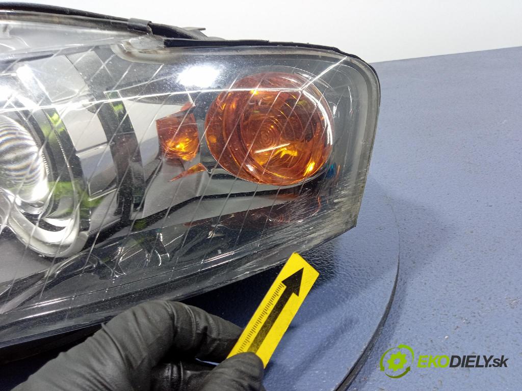 Audi A4 2007 Reflektor: Vľavo: 8E0941003AM