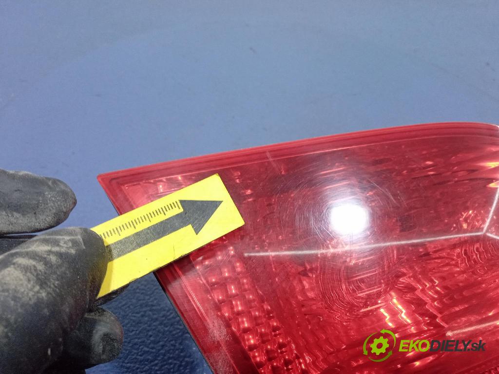 Audi A4 2007 svetlo / reflektor zad ľavá Vnútri: 8E9945093
