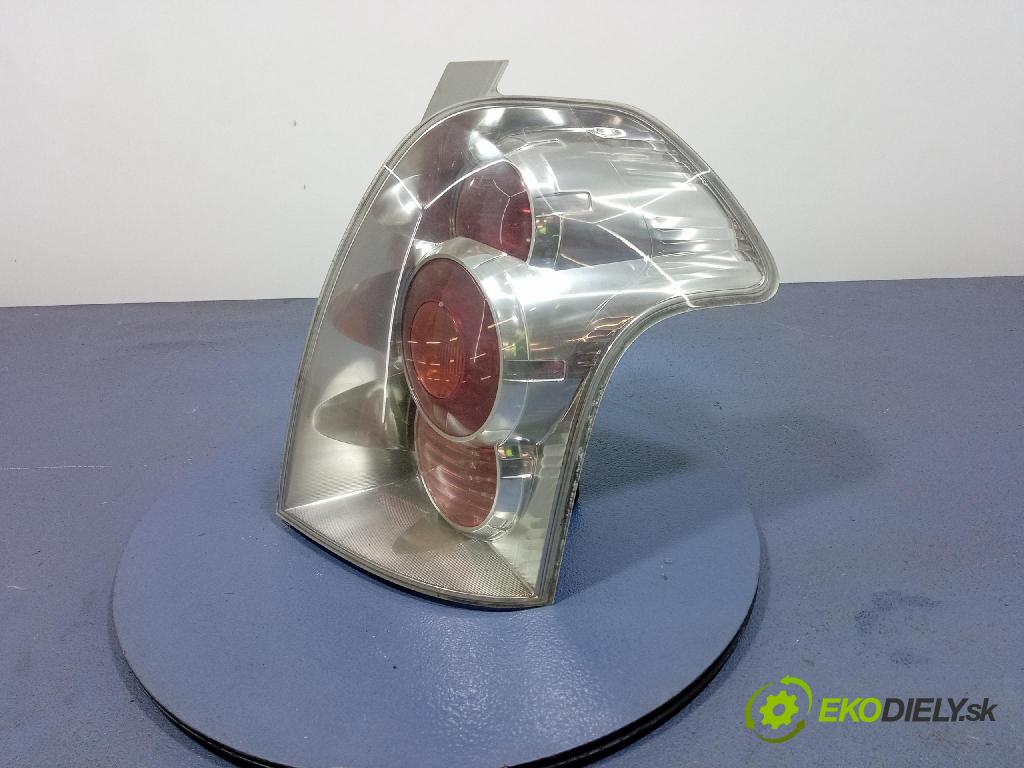 Toyota Corolla verso 2004 svetlo / reflektor zad Prava: Vonkajsia: 0F-01