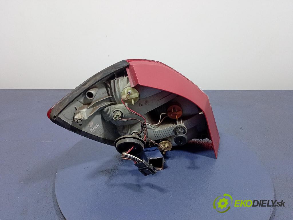 Skoda Fabia 2008 svetlo / reflektor zad Prava: Vonkajsia: 5J6945096