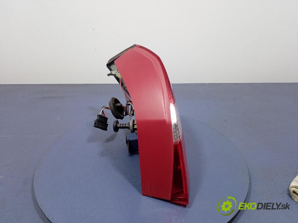 Skoda Fabia 2008 svetlo / reflektor zad Prava: Vonkajsia: 5J6945096