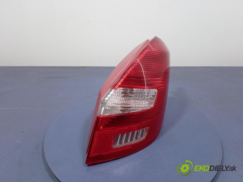 Skoda Fabia 2008 svetlo / reflektor zad Prava: Vonkajsia: 5J6945096