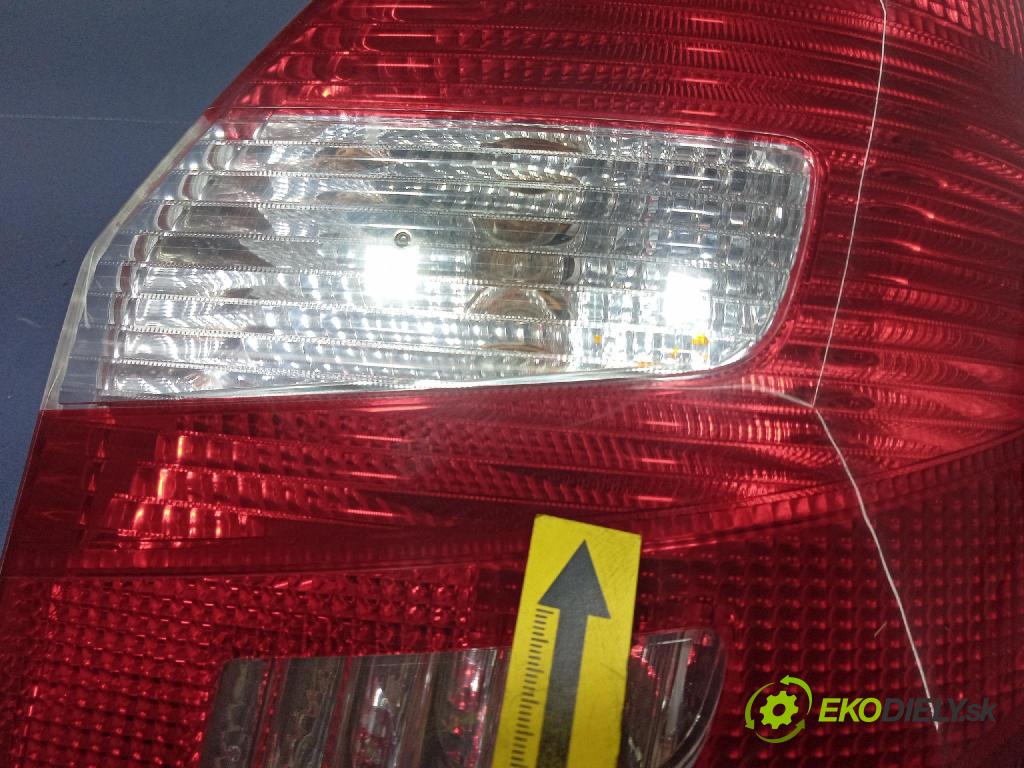 Skoda Fabia 2008 svetlo / reflektor zad Prava: Vonkajsia: 5J6945096