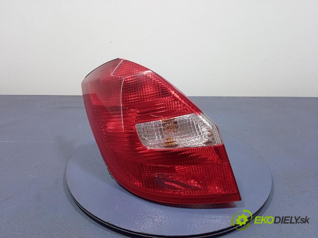 Skoda Fabia 2008 svetlo / reflektor zad ľavá Vonkajsia: VP7SWX-13405