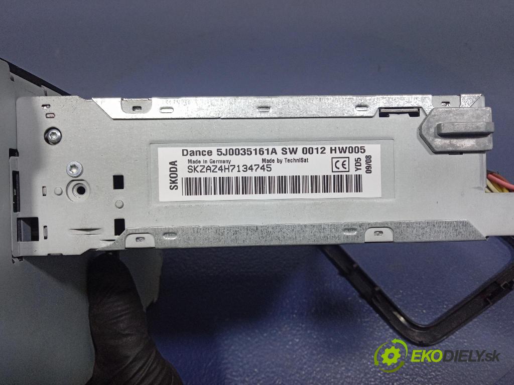 Skoda Fabia 2008 Radio I Navigácia: 5J0035161A