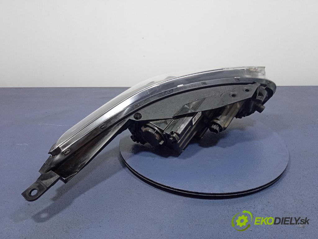 Kia Xceed 0 Reflektor: Vľavo: 92101J7850