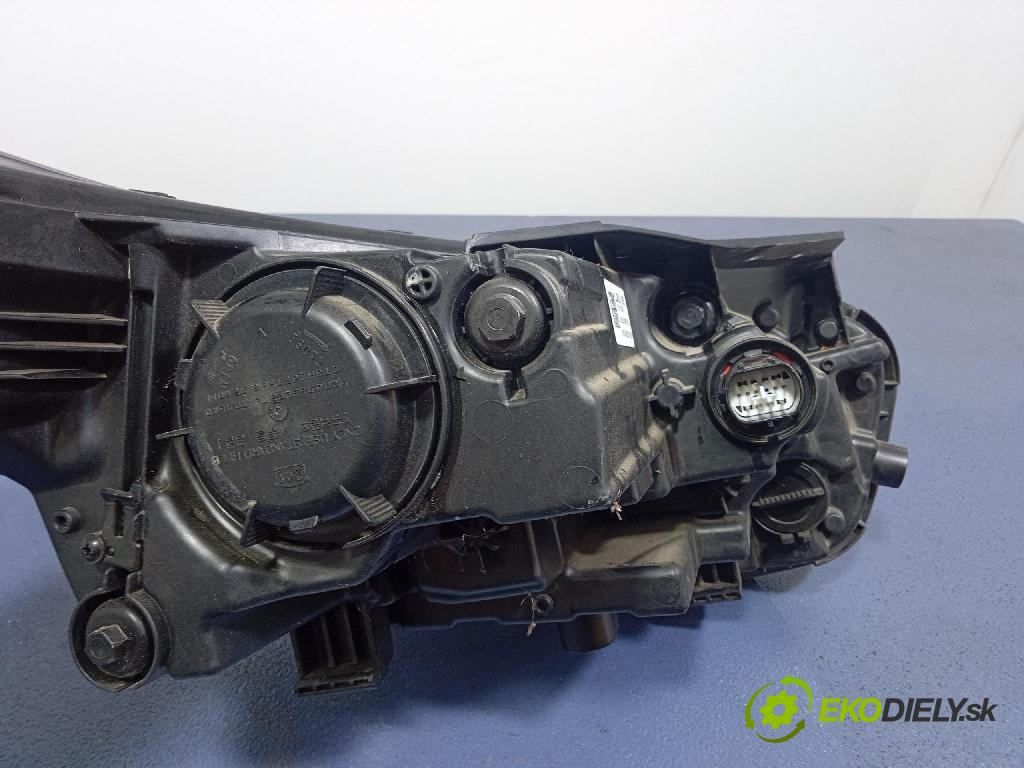 Kia Xceed 0 Reflektor: Vľavo: 92101J7850