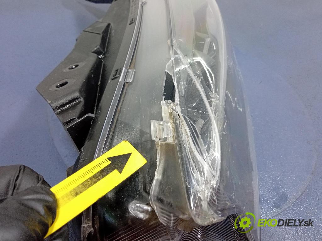 Kia Xceed 0 Reflektor: Vľavo: 92101J7850