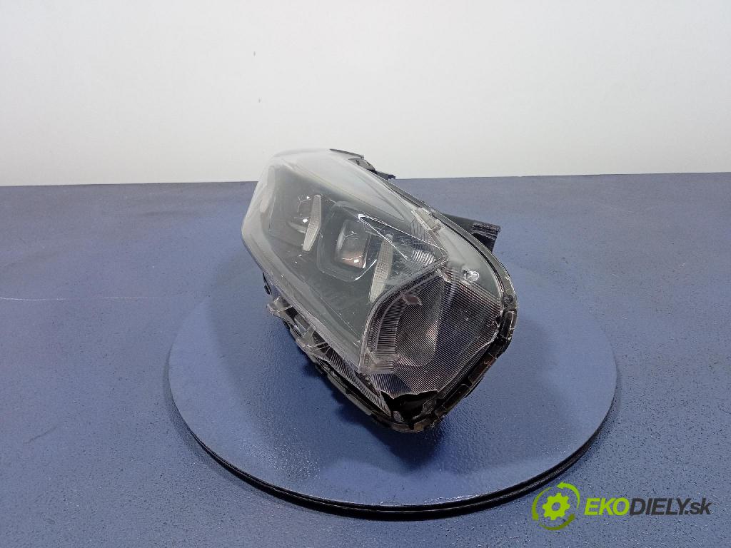 Kia Xceed 0 Reflektor: v pravo: 92102J7850
