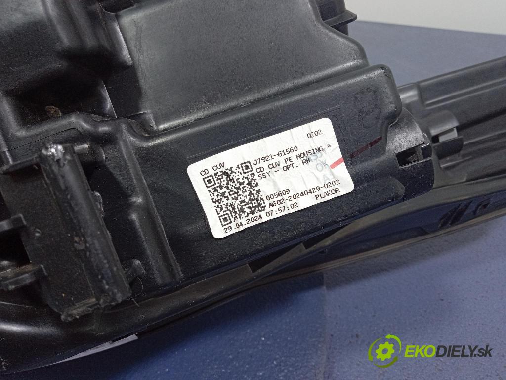 Kia Xceed 0 Reflektor: v pravo: 92102J7850