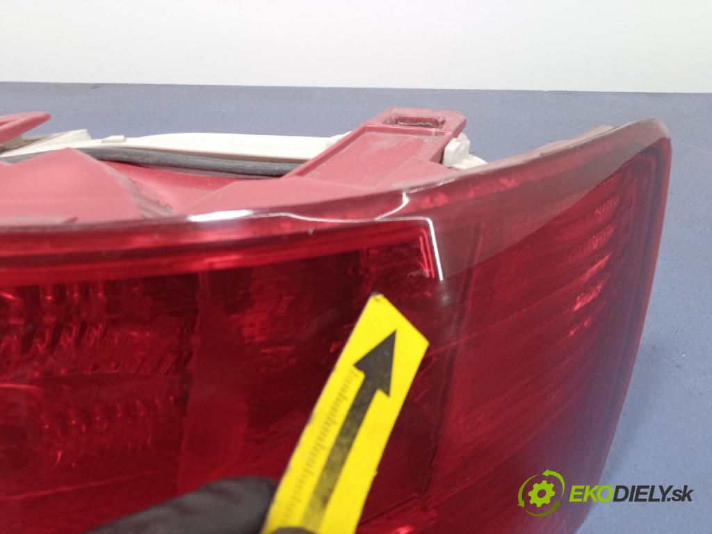 Audi A6 2005 svetlo / reflektor zad Prava: Vonkajsia: 446-1902R