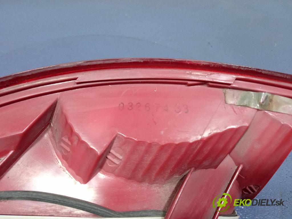 Audi A6 2005 svetlo / reflektor zad Prava: Vonkajsia: 446-1902R