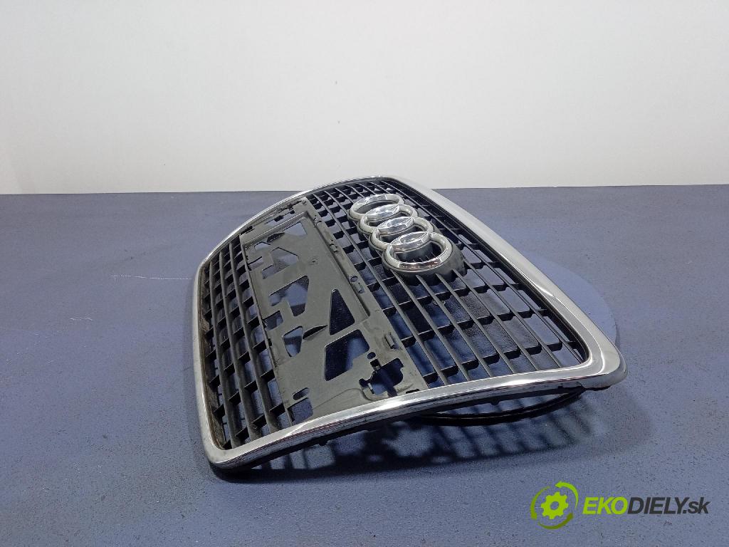 Audi A6 2005 miežka / Gril: 4F0853651